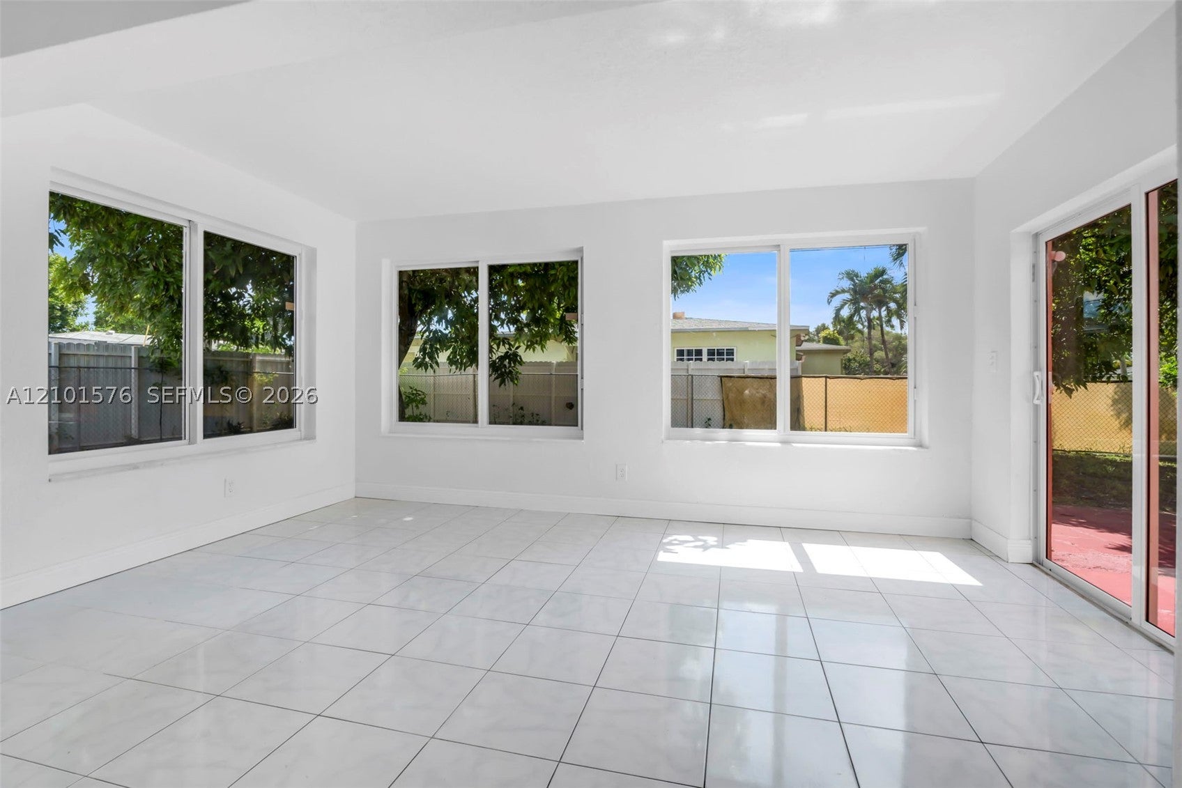 7612 Plantation Blvd