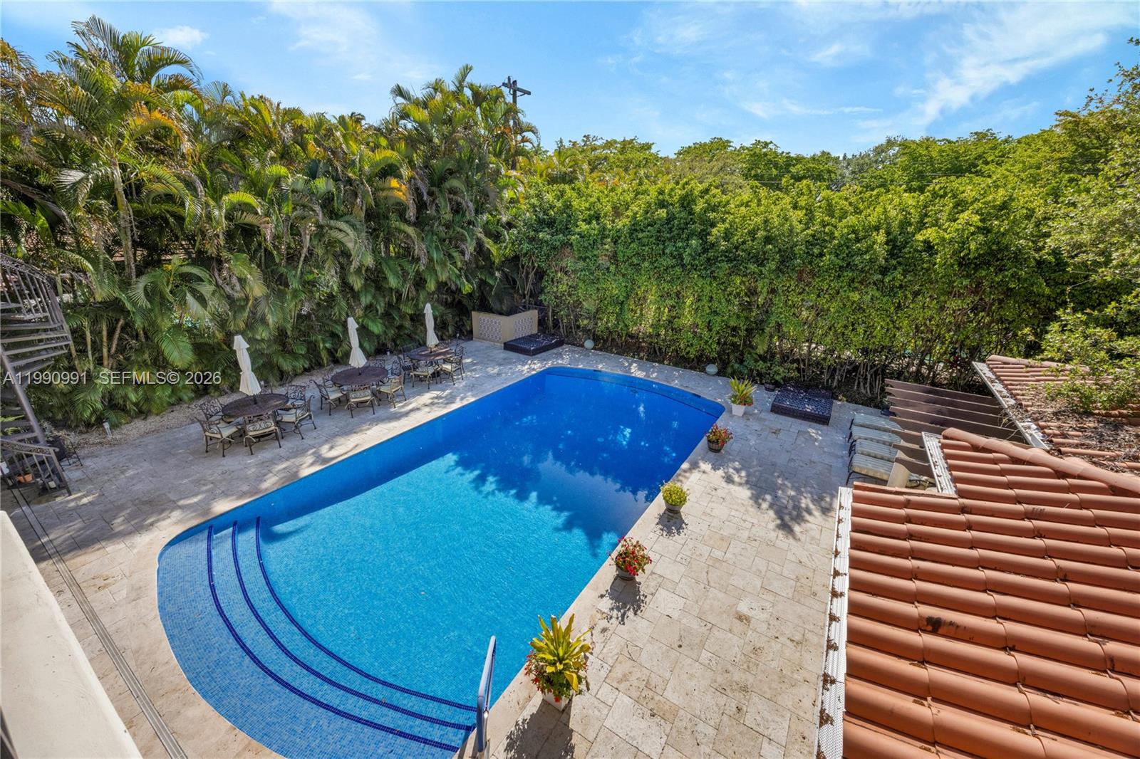 C GABLES RIVIERA SEC 12 - Residential Lease