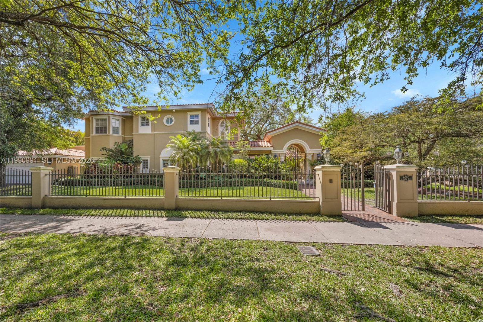 C GABLES RIVIERA SEC 12 - Residential Lease