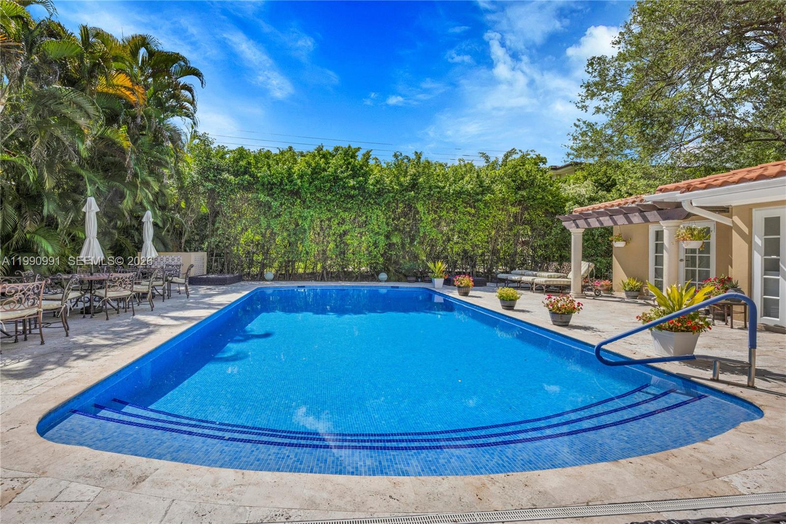 C GABLES RIVIERA SEC 12 - Residential Lease