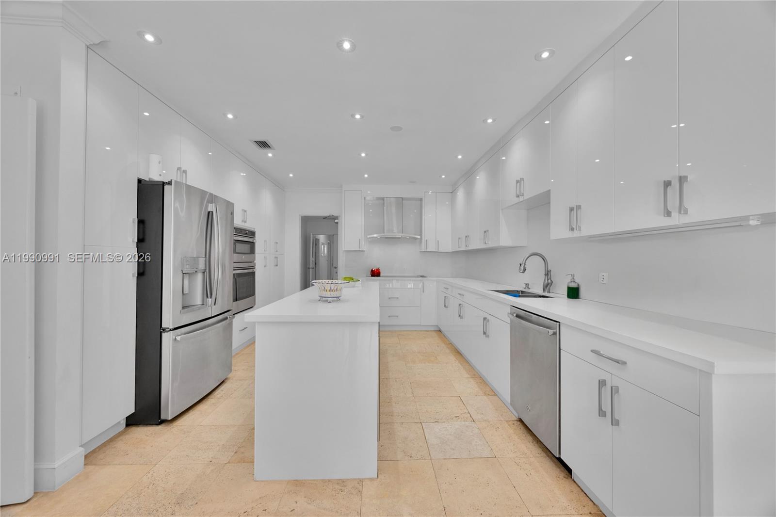 C GABLES RIVIERA SEC 12 - Residential Lease
