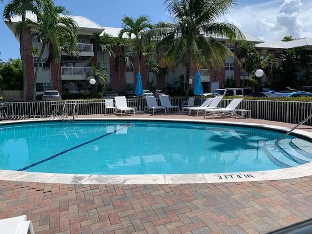 Photo of 2426 SE 17th St #208A, Fort Lauderdale, FL 33316 (MLS # A11903865)