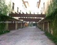 VILLAGGIO IN THE GROVE CO - Residential Lease