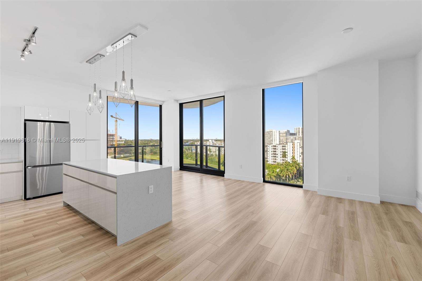 DIPLOMAT GOLF ESTATES - Residential