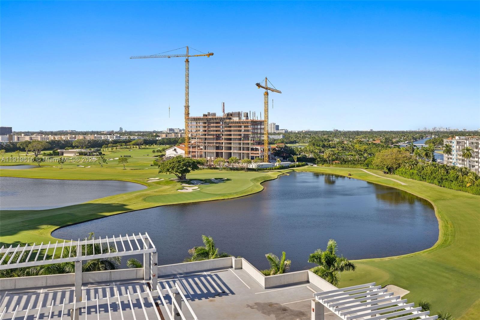 DIPLOMAT GOLF ESTATES - Residential