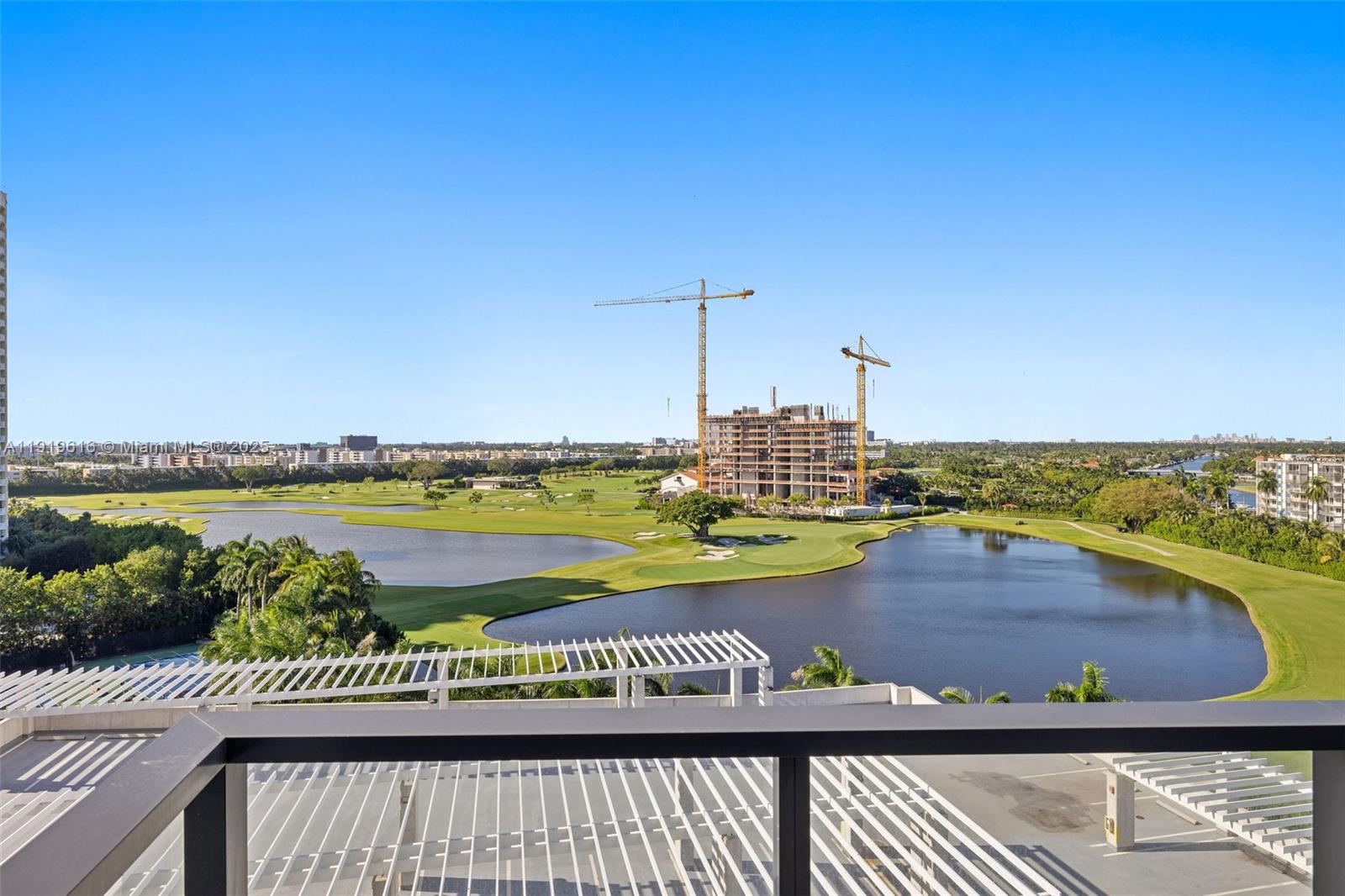 DIPLOMAT GOLF ESTATES - Residential