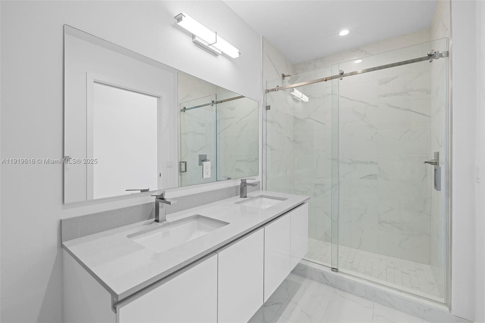 DIPLOMAT GOLF ESTATES - Residential