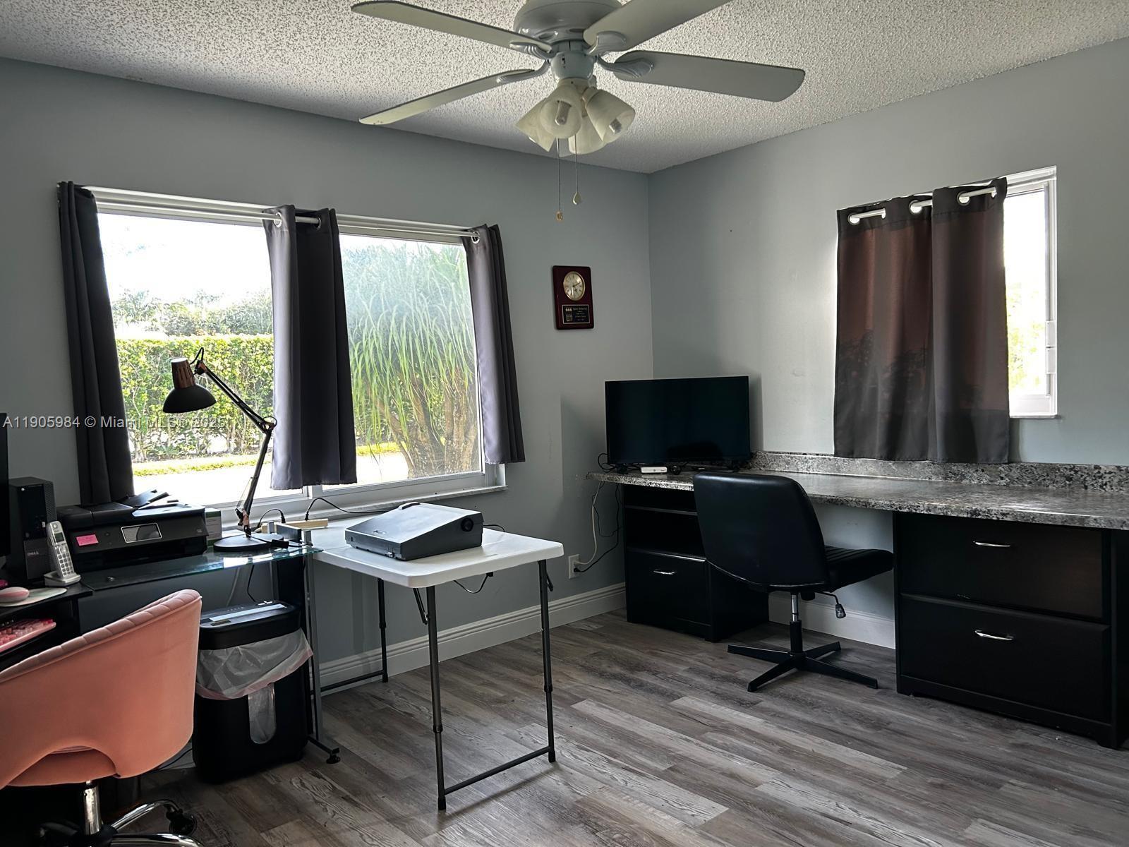 Palm Beach Leisureville S - Residential