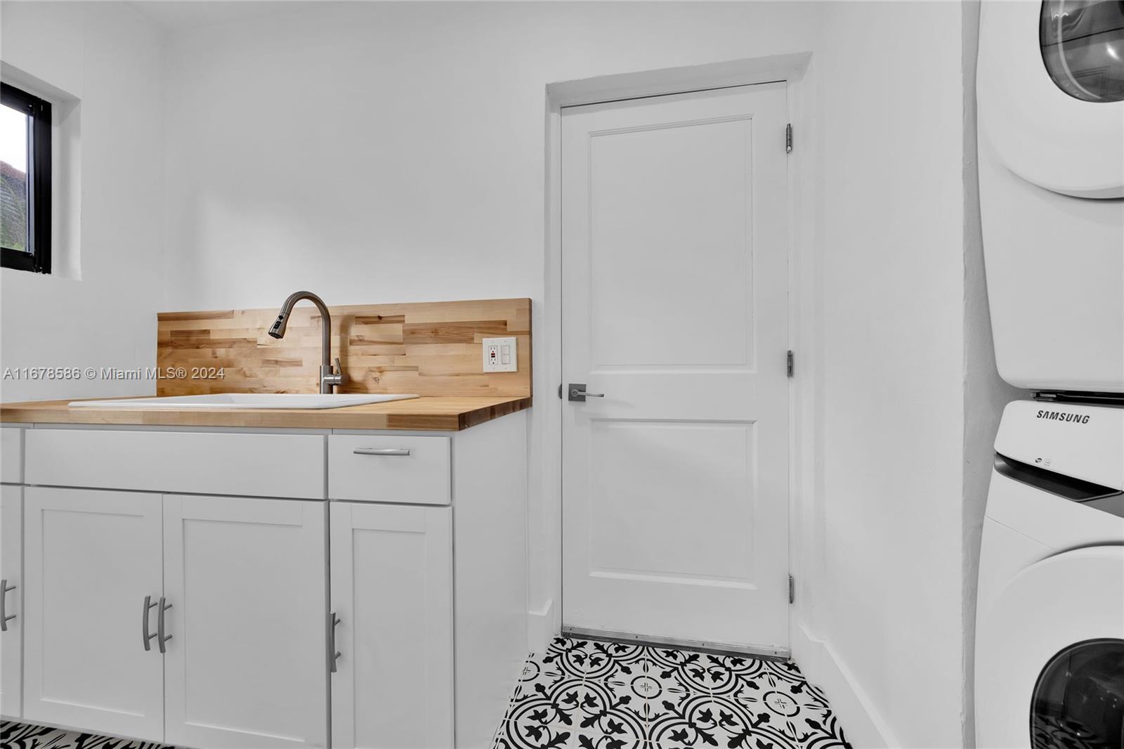 AMD & CORR PLAT OF SUNRIS - Residential