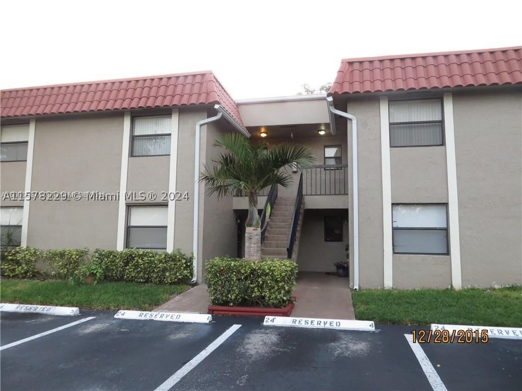 9724 Hammocks Blvd 204