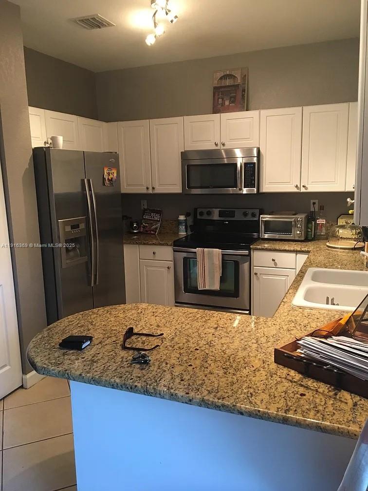 LAKES BY THE BAY GEE - Residential