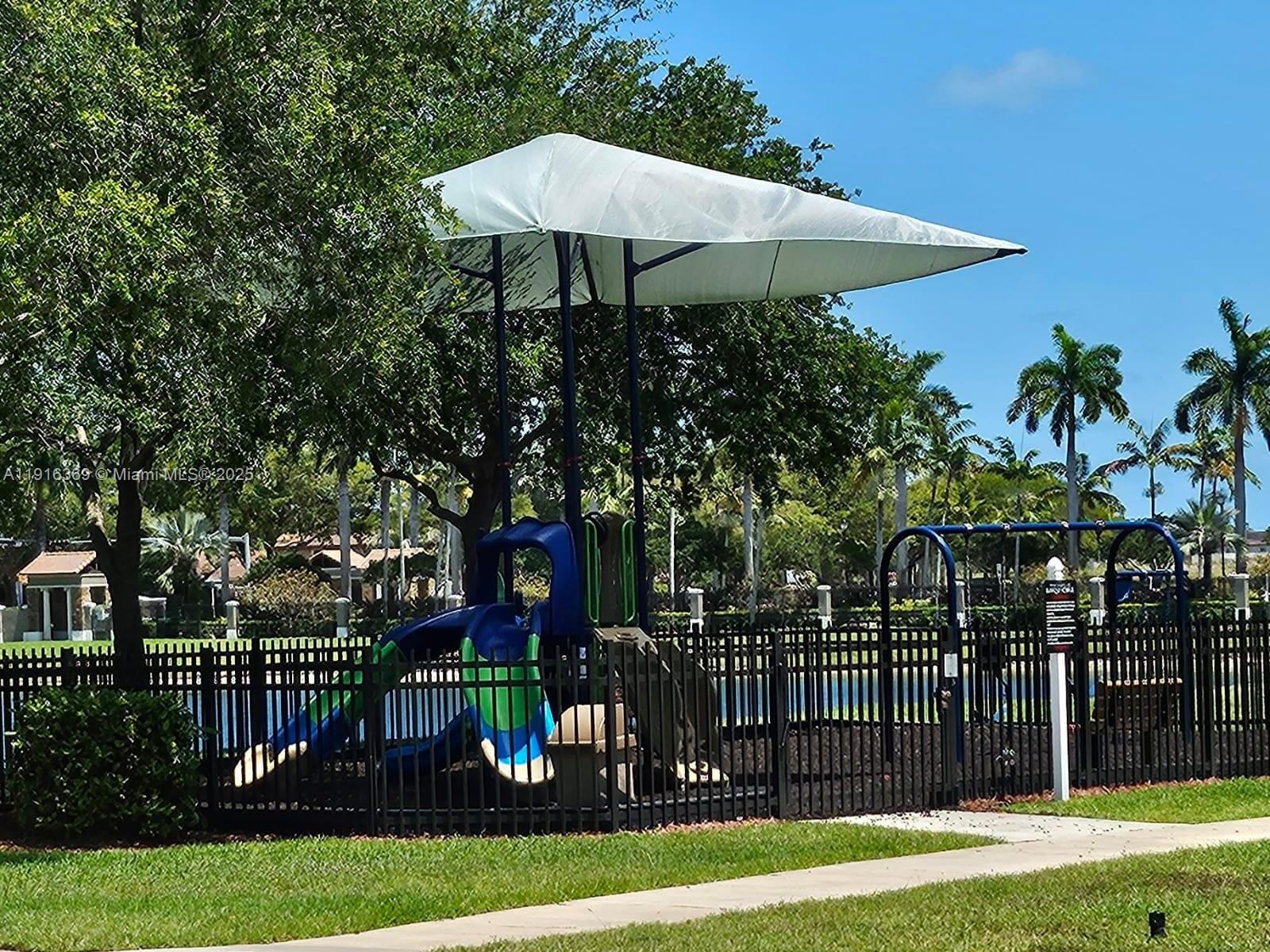 LAKES BY THE BAY GEE - Residential