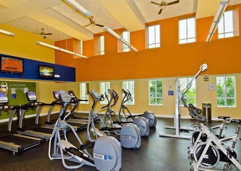 TOSCANO CONDO - Residential