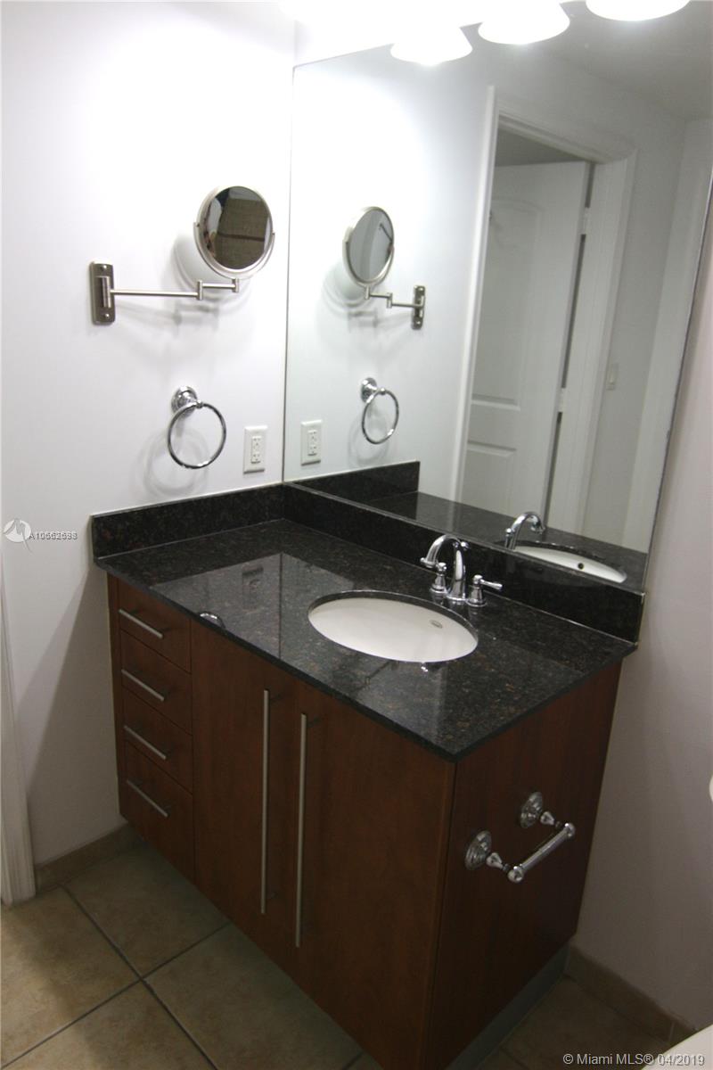 TOSCANO CONDO - Residential