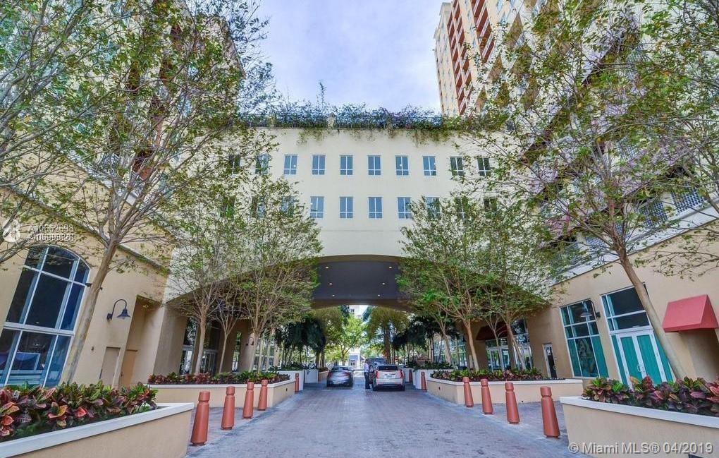 TOSCANO CONDO - Residential