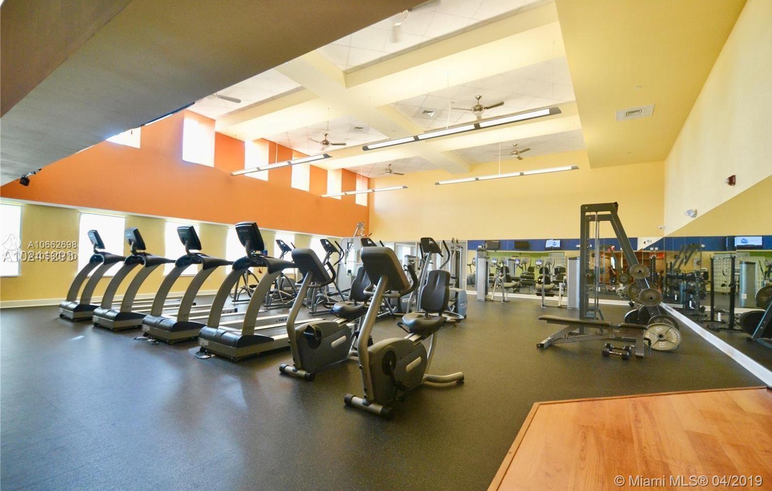 TOSCANO CONDO - Residential