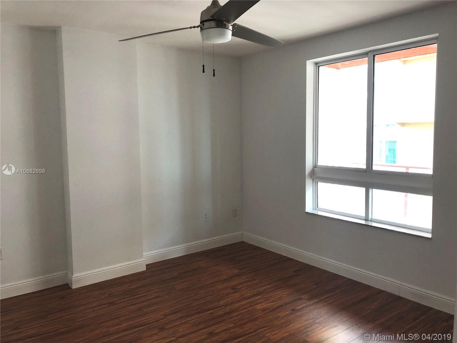 TOSCANO CONDO - Residential