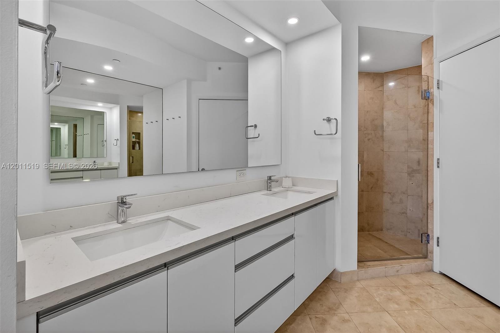RESORT VILLA ONE CONDO - Residential