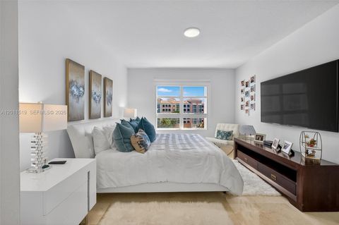 Tiny photo for 705 Crandon Blvd #506, Key Biscayne, FL 33149 (MLS # A12011519)