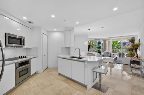 Tiny photo for 705 Crandon Blvd #506, Key Biscayne, FL 33149 (MLS # A12011519)