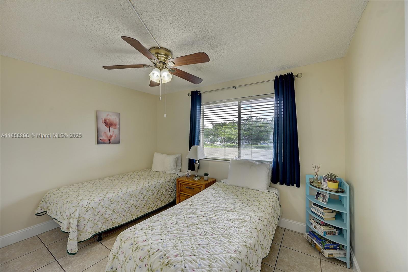 POINCIANA LAKES CONDO - Residential