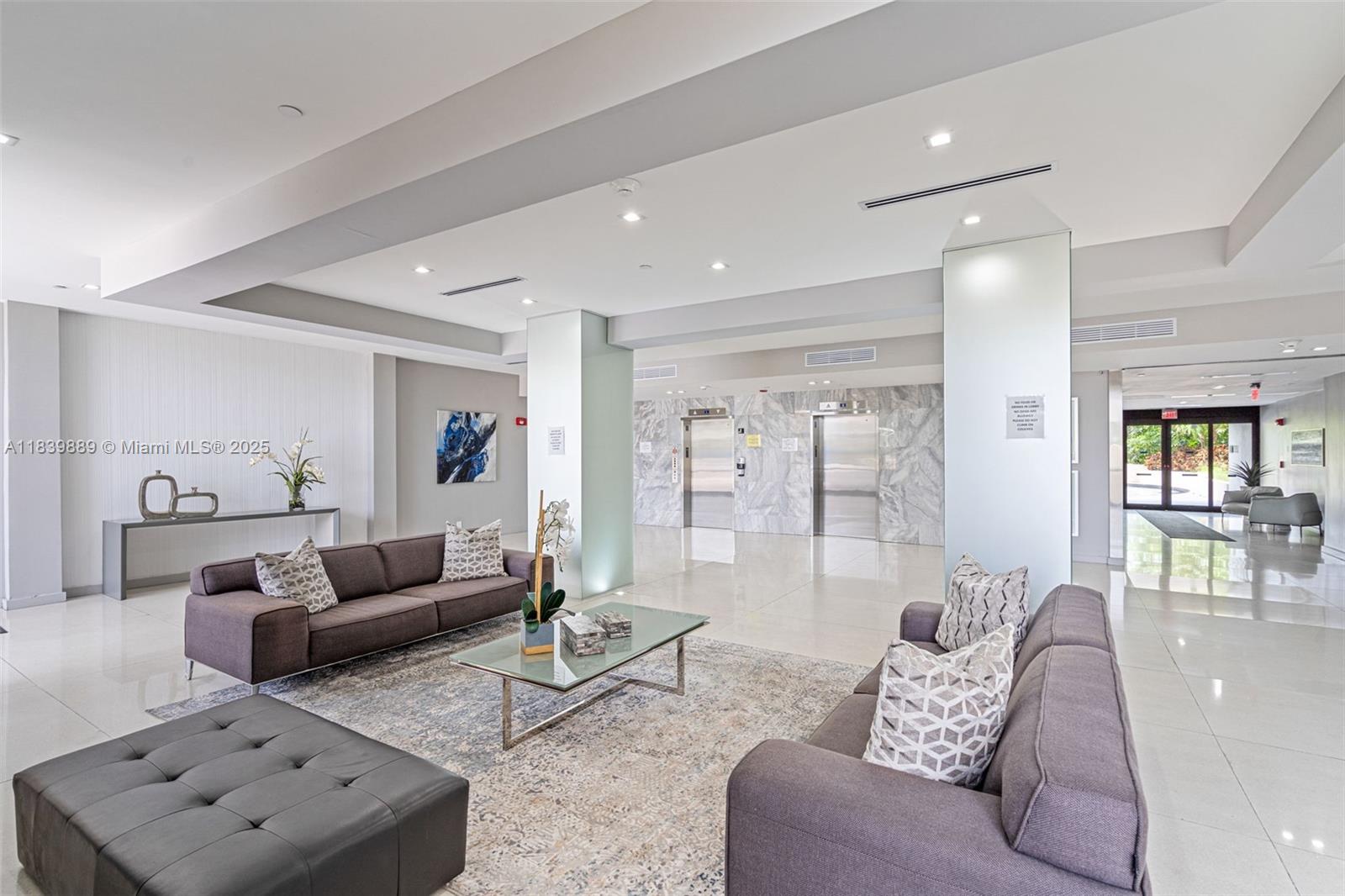 CORONADO CONDO TOWER I - Residential