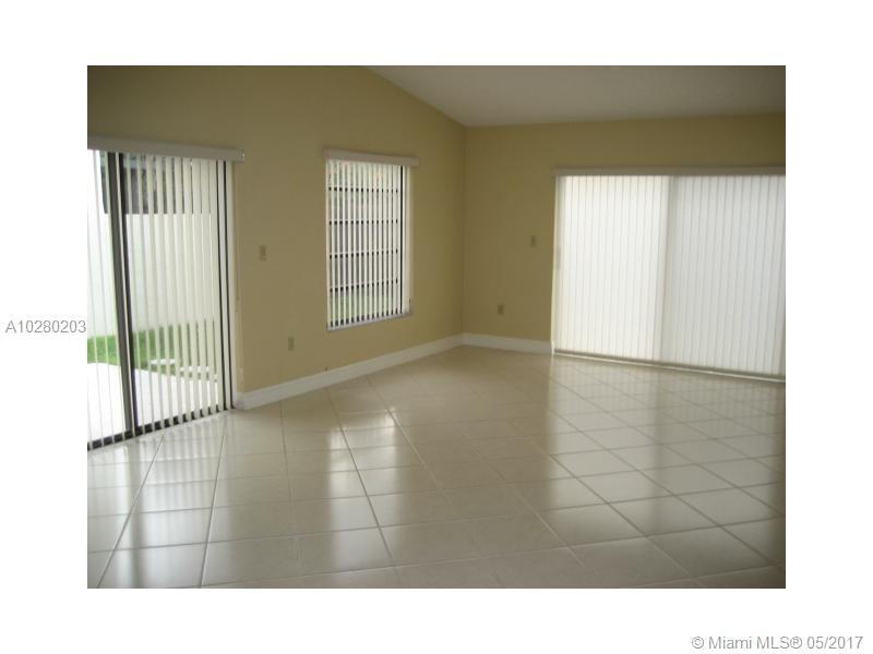 GLADEWIND HEIGHTS - Residential Lease