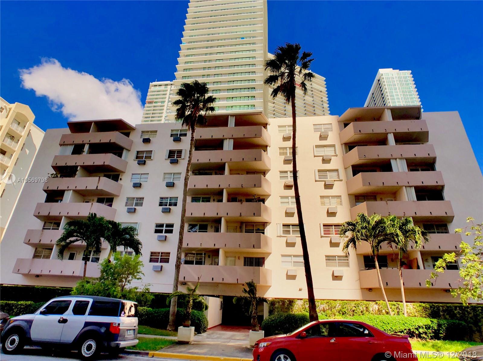 This 2/1 is located in the very trendy Edgewater neighborhood and features ceramic and laminate floors throughout, updated kitchen with granite counter tops and stainless steel appliances, and a balcony with bay views. The building has secured parking, laundry on every floor and a pool. This property is close to Downtown, Midtown, the expressways and restaurants and shopping along Biscayne.