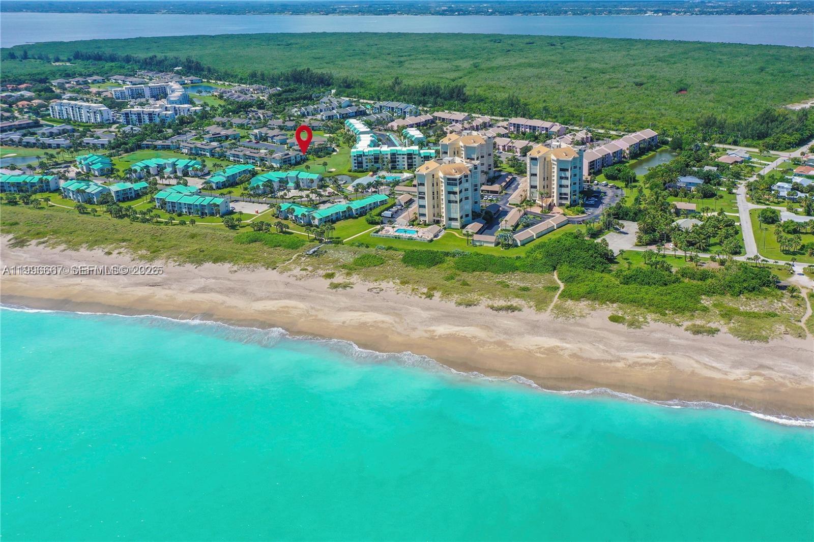 GOLF VILLAS - Residential