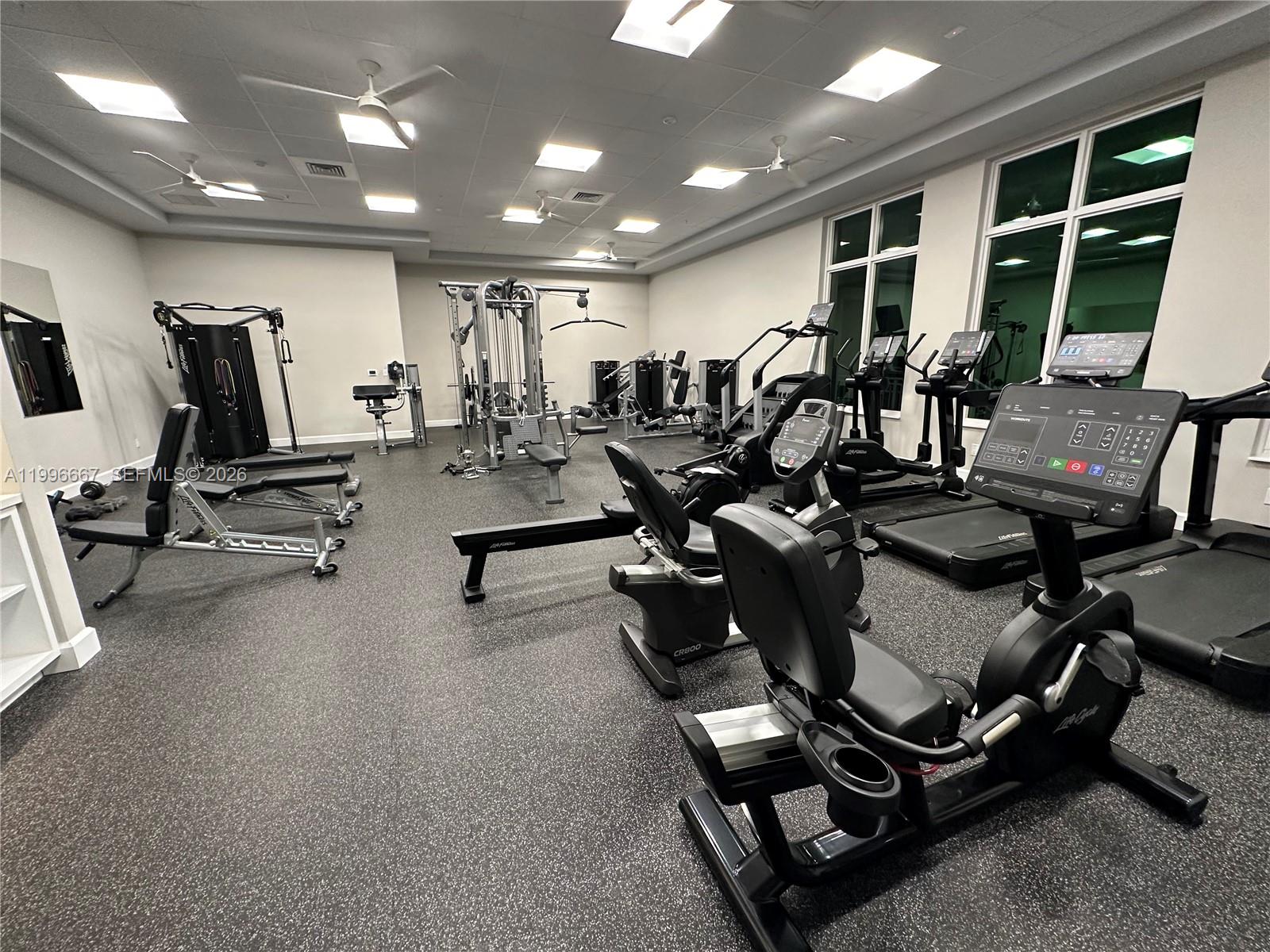 GOLF VILLAS - Residential