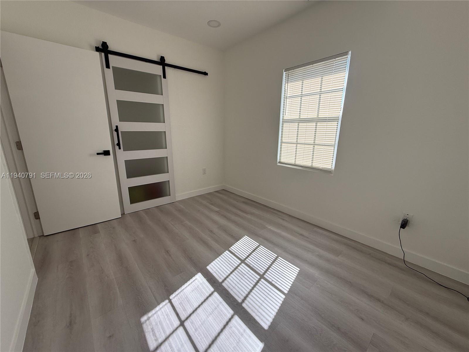 N MIAMI ESTATES - Residential