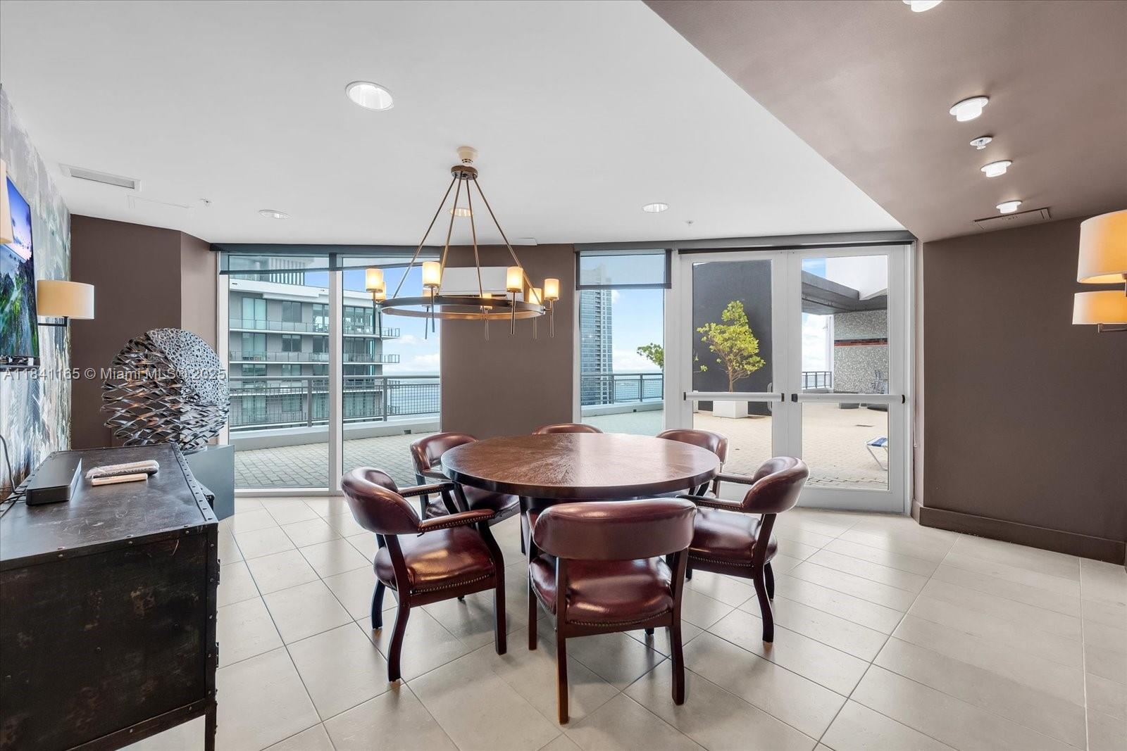 INFINITY AT BRICKELL COND - Residential