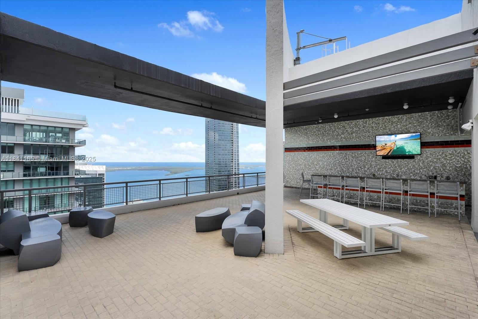 INFINITY AT BRICKELL COND - Residential