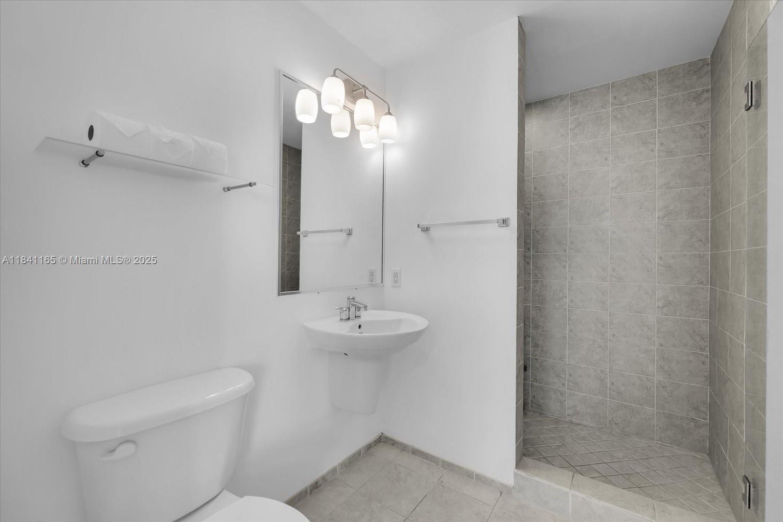 INFINITY AT BRICKELL COND - Residential