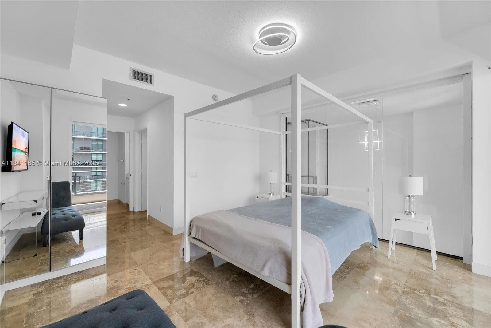 INFINITY AT BRICKELL COND - Residential