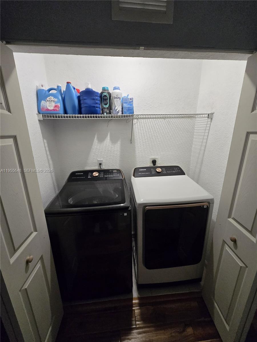 MAJORCA ISLES III CONDO - Residential