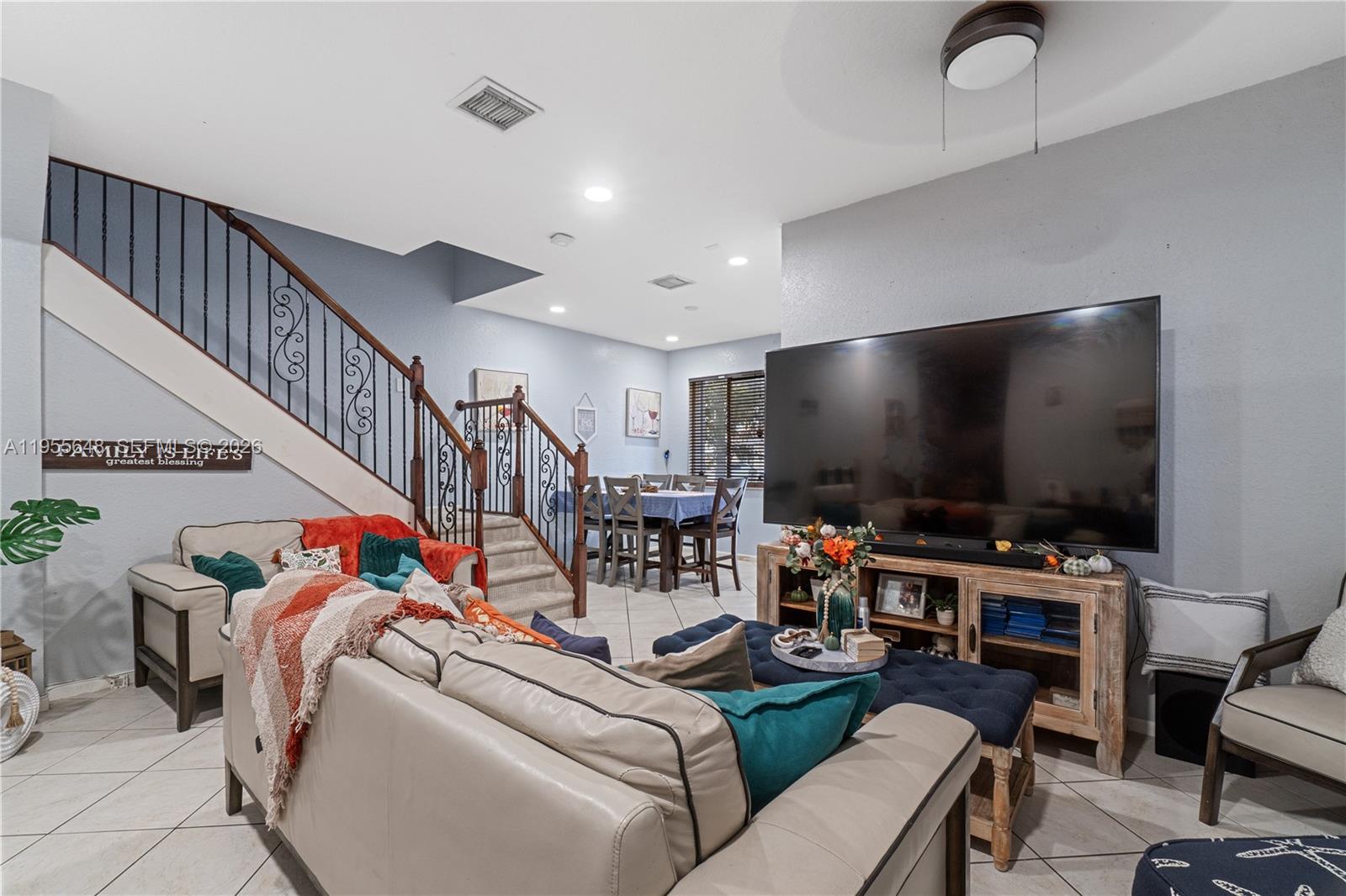 MAJORCA ISLES III CONDO - Residential