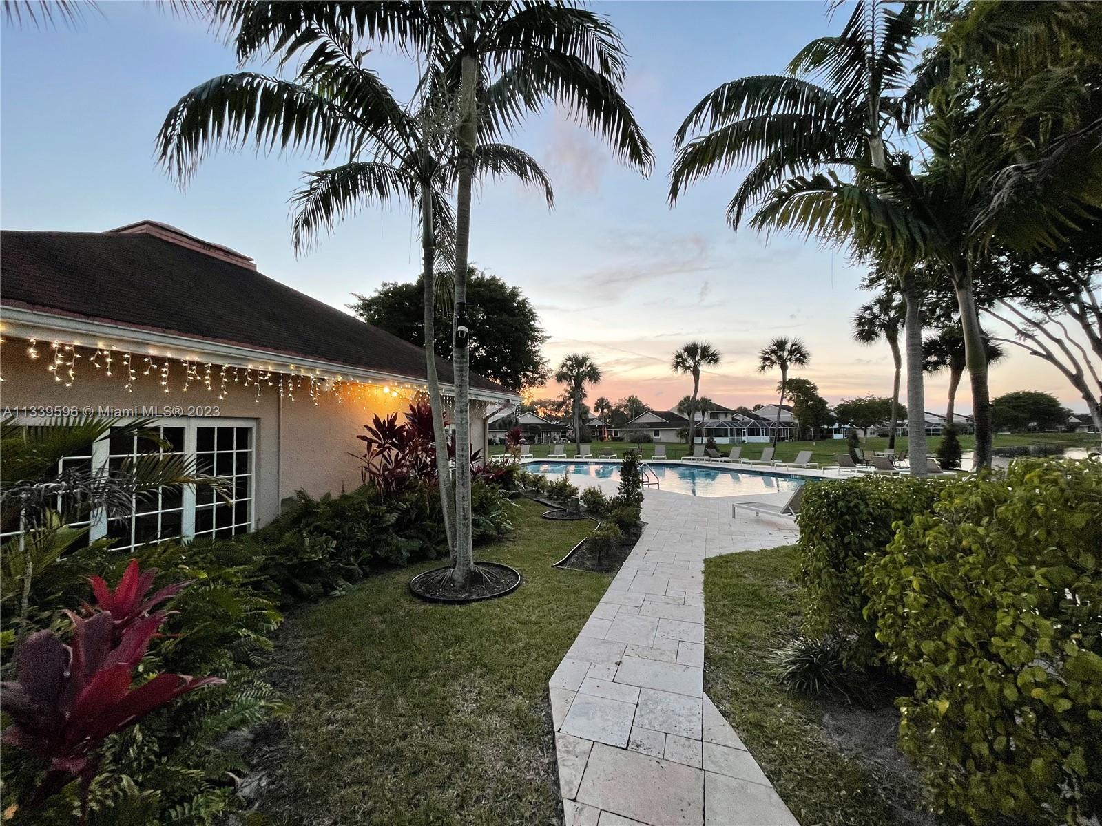 LAKES - Residential Lease