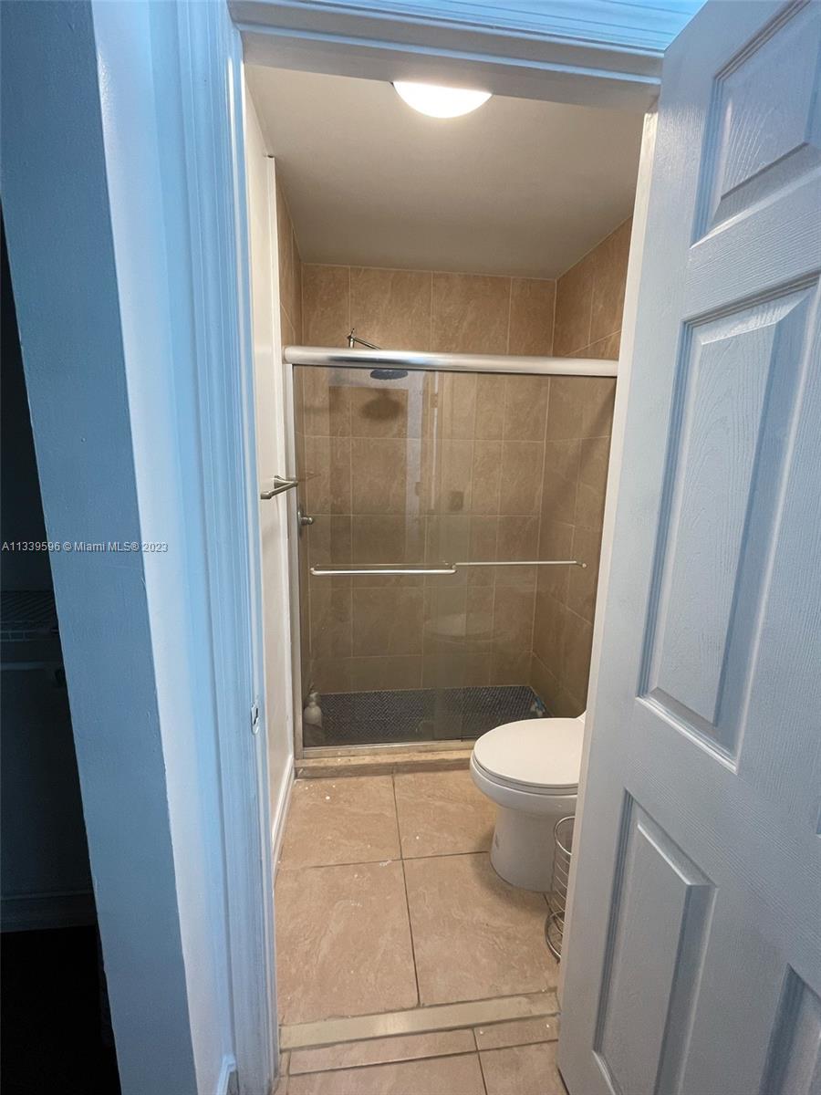 LAKES - Residential Lease