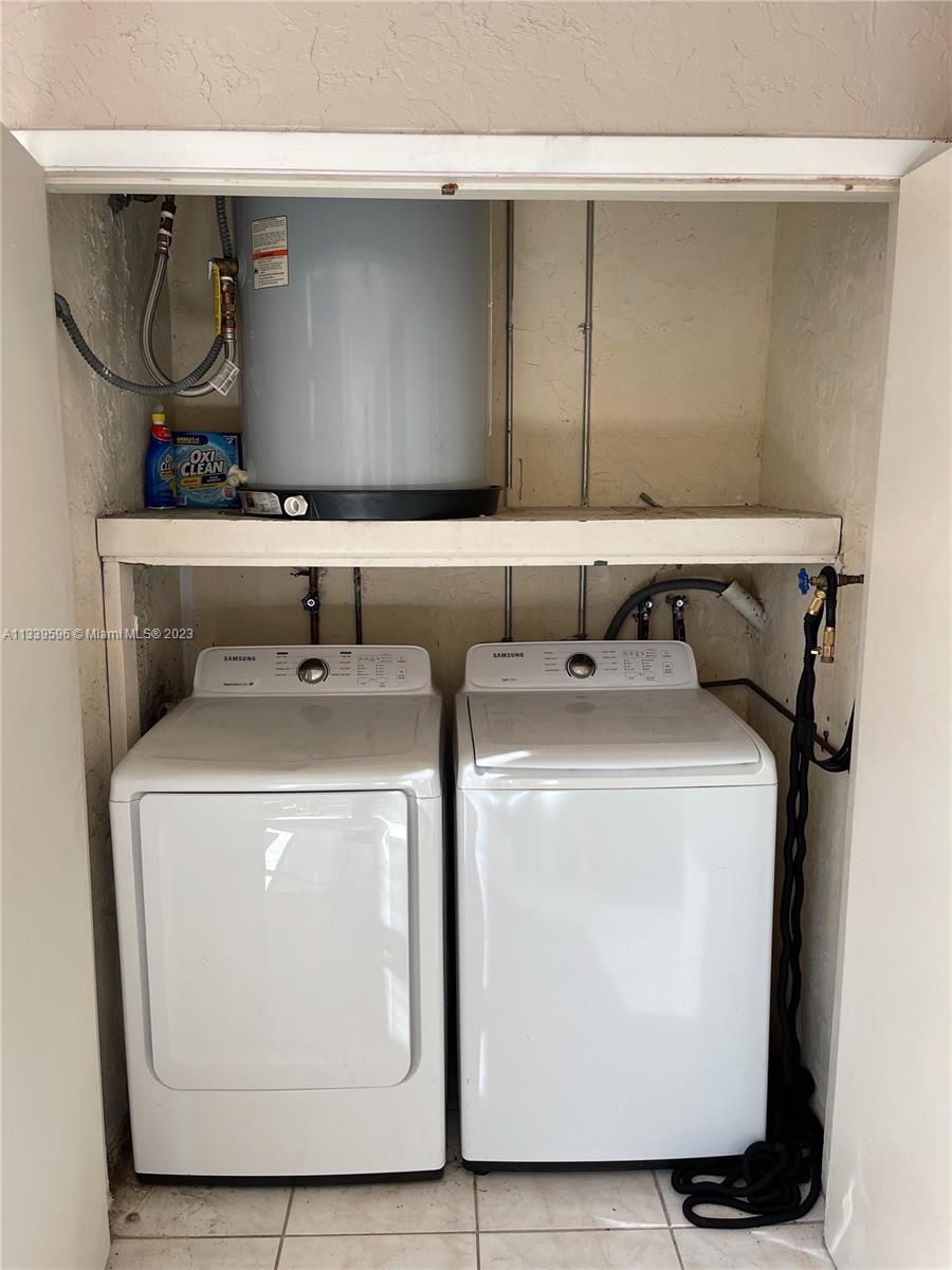 LAKES - Residential Lease