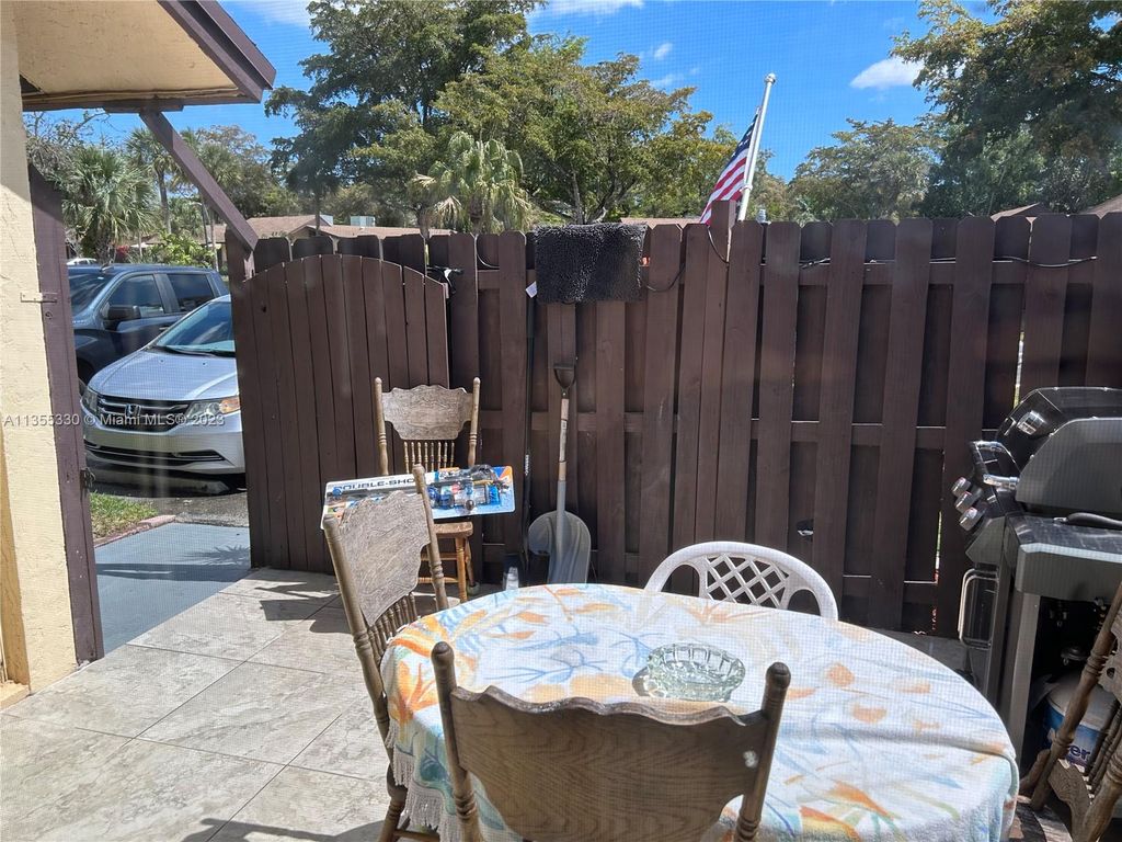 Photo of 134 Fox Rd #1-47, Hollywood, FL 33024 (MLS # A11355330)