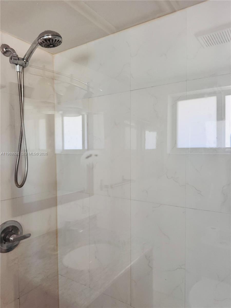 BAY HARBOR ISLAND - Residential Lease