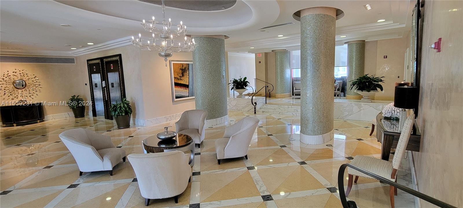 THE COLLINS CONDO - Residential Lease