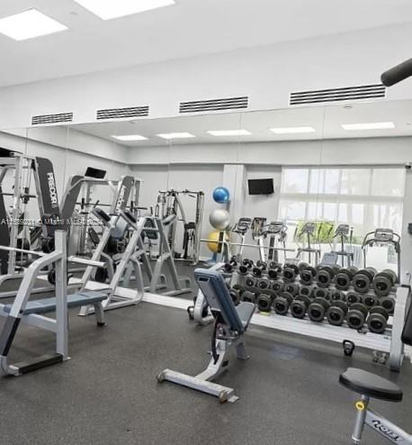 THE COLLINS CONDO - Residential Lease