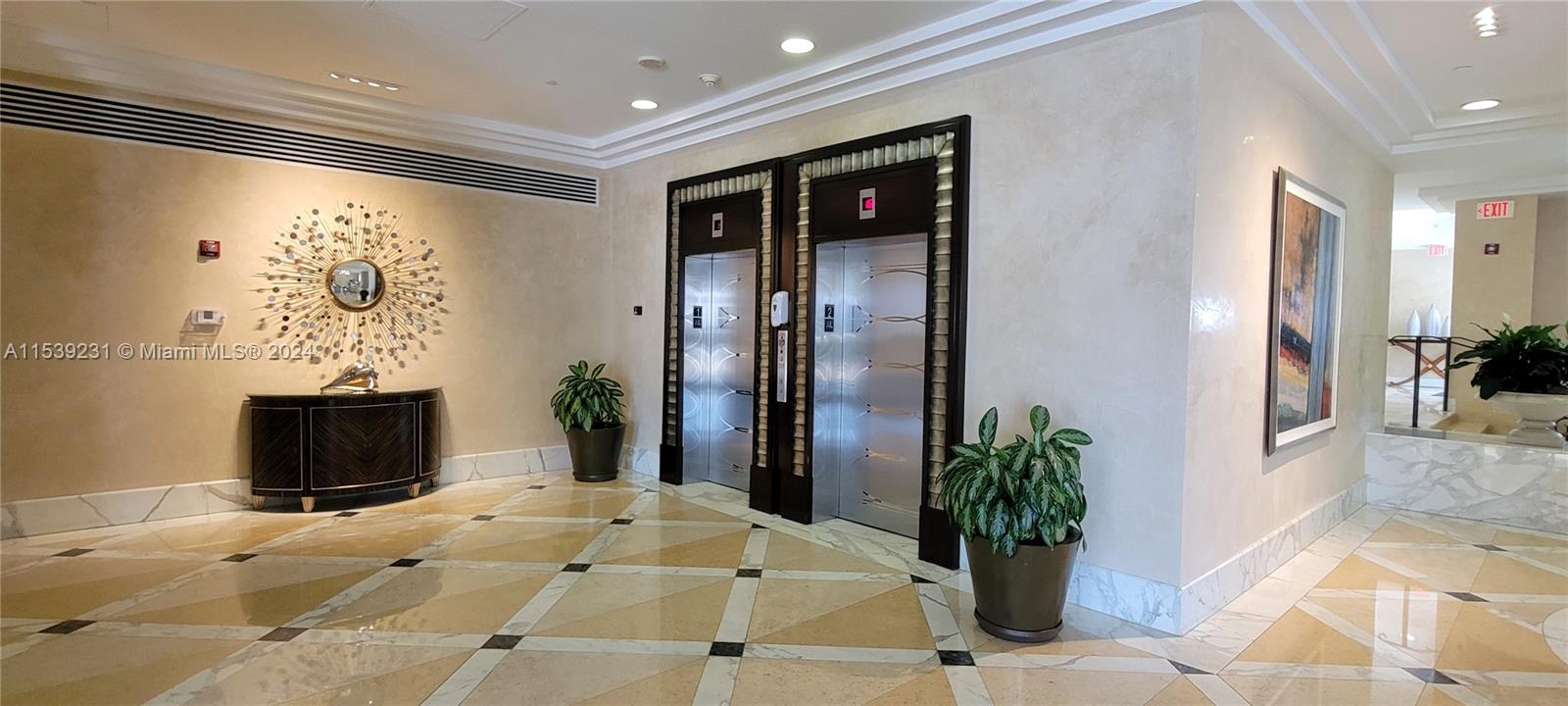 THE COLLINS CONDO - Residential Lease