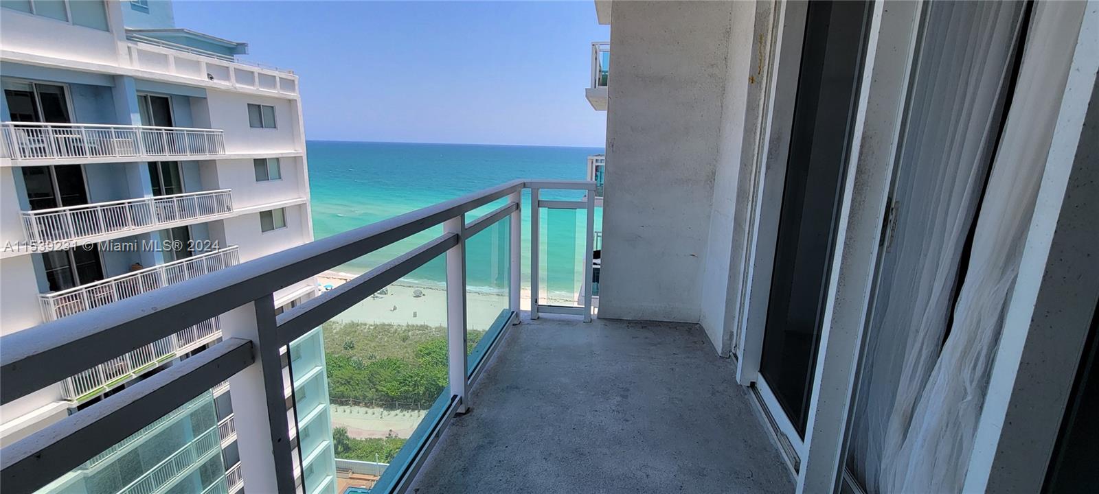 THE COLLINS CONDO - Residential Lease