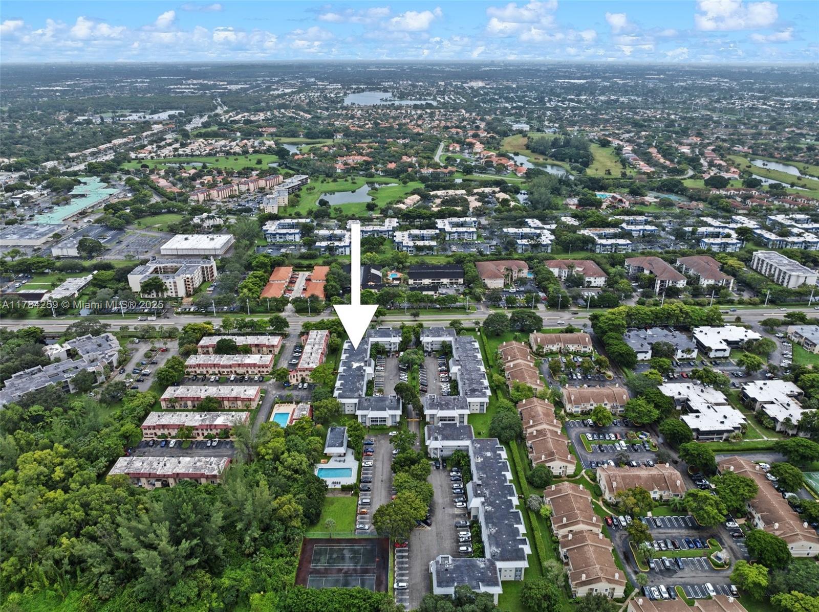 FOXWOOD HOLLOW AT CORAL S - Residential