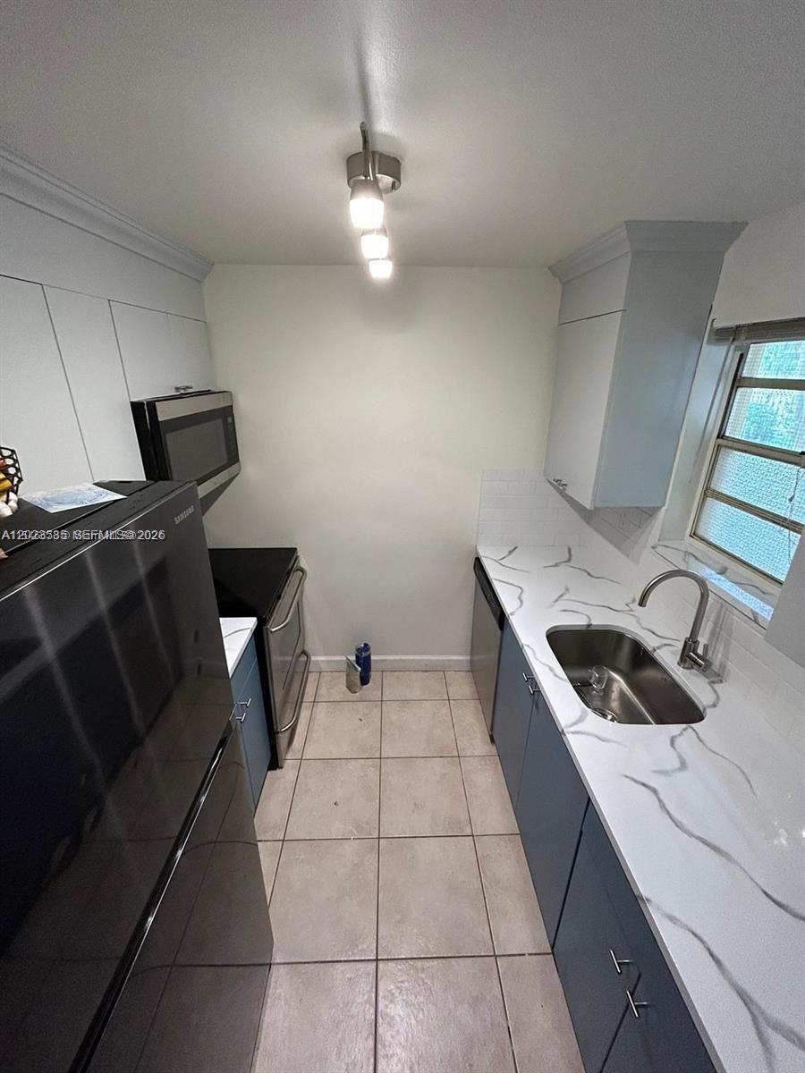 COURTYARDS AT KENDALL CON - Residential