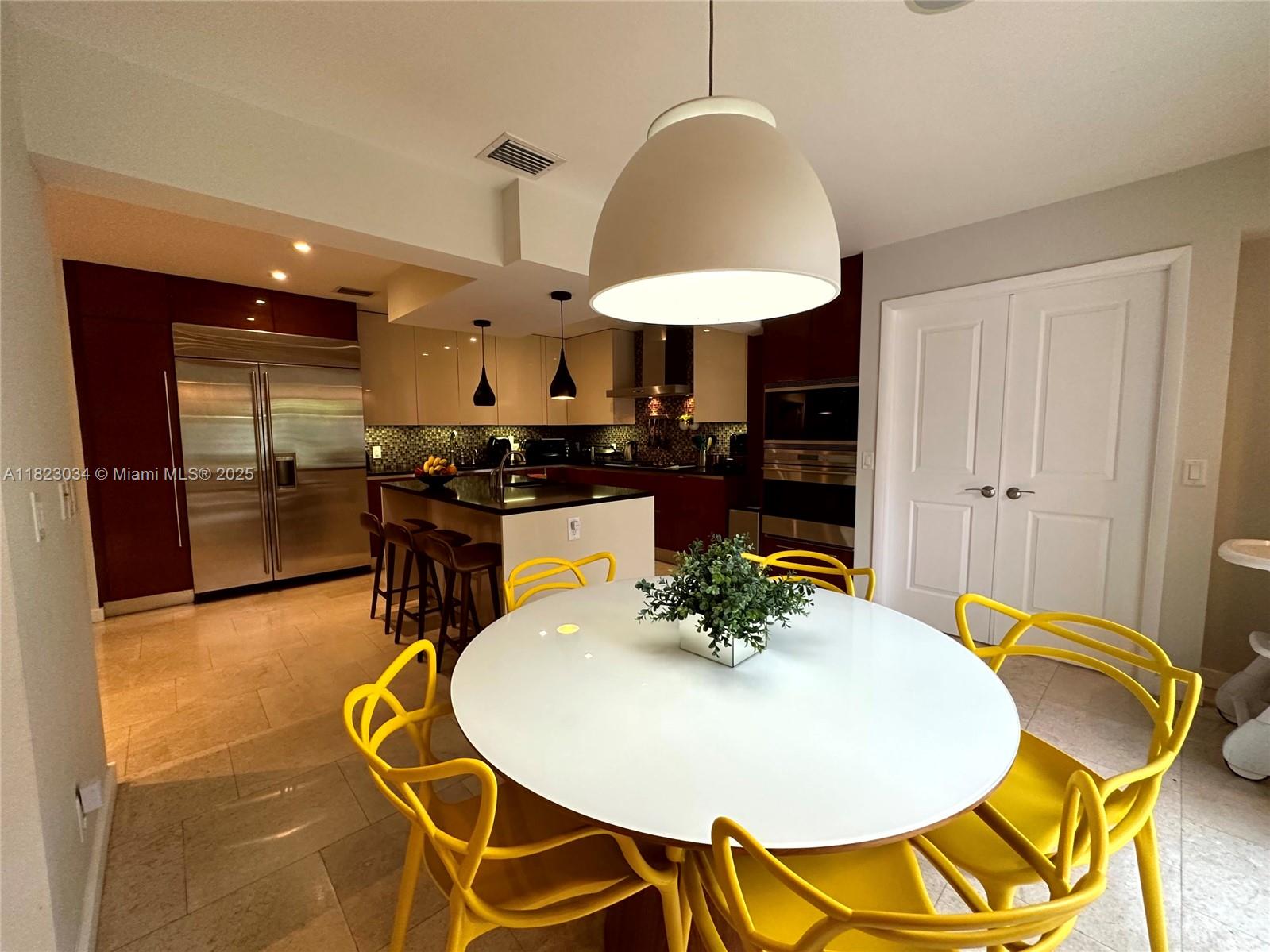 HOLLYWOOD GOLF ESTATES SE - Residential