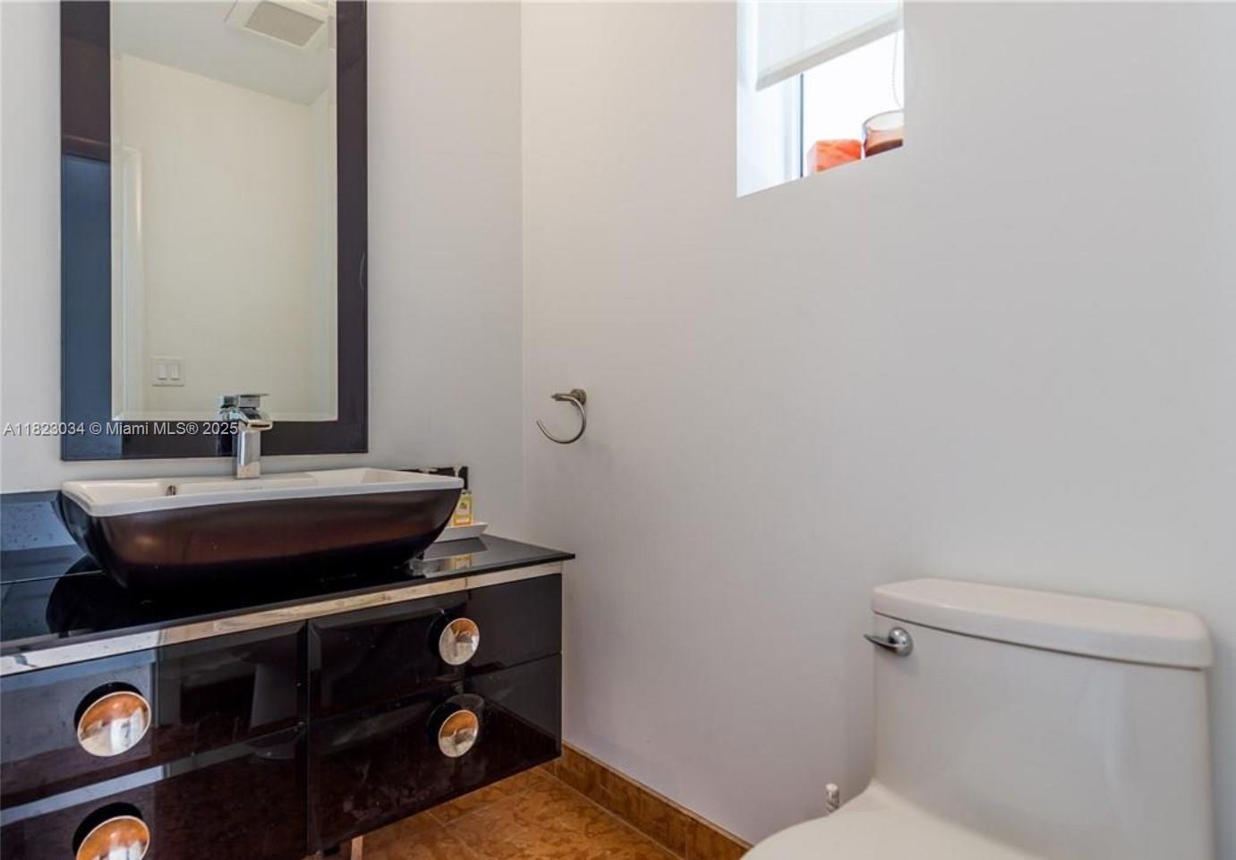 HOLLYWOOD GOLF ESTATES SE - Residential